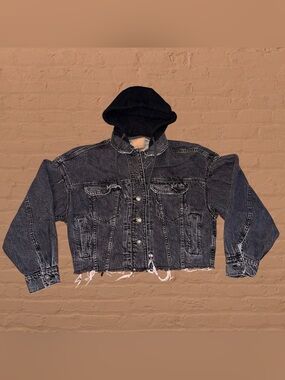 American Eagle Outfitters Acid Washed Cropped Denim Jacket Fleece Hood Size M